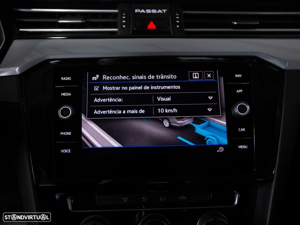 VW Passat 1.6 TDI Business DSG - 28