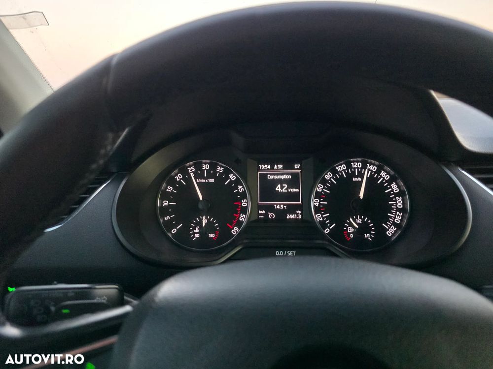 Skoda Octavia 1.6 TDI DPF DSG Active - 3