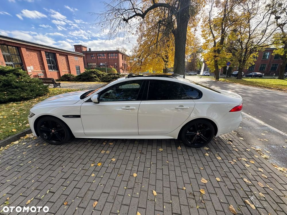 Jaguar XF - 14