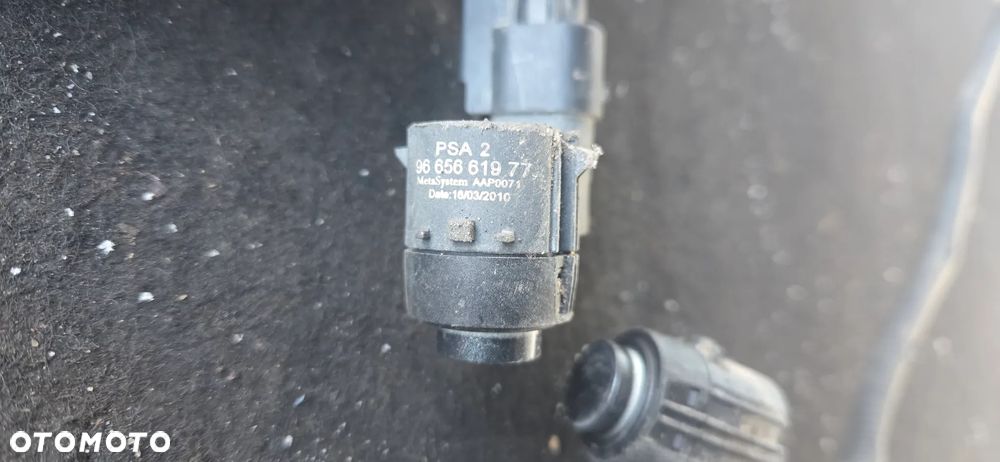 Czujniki PDC parkowania 9665661977 instalacja gniazdo Peugeot 5008 - 3