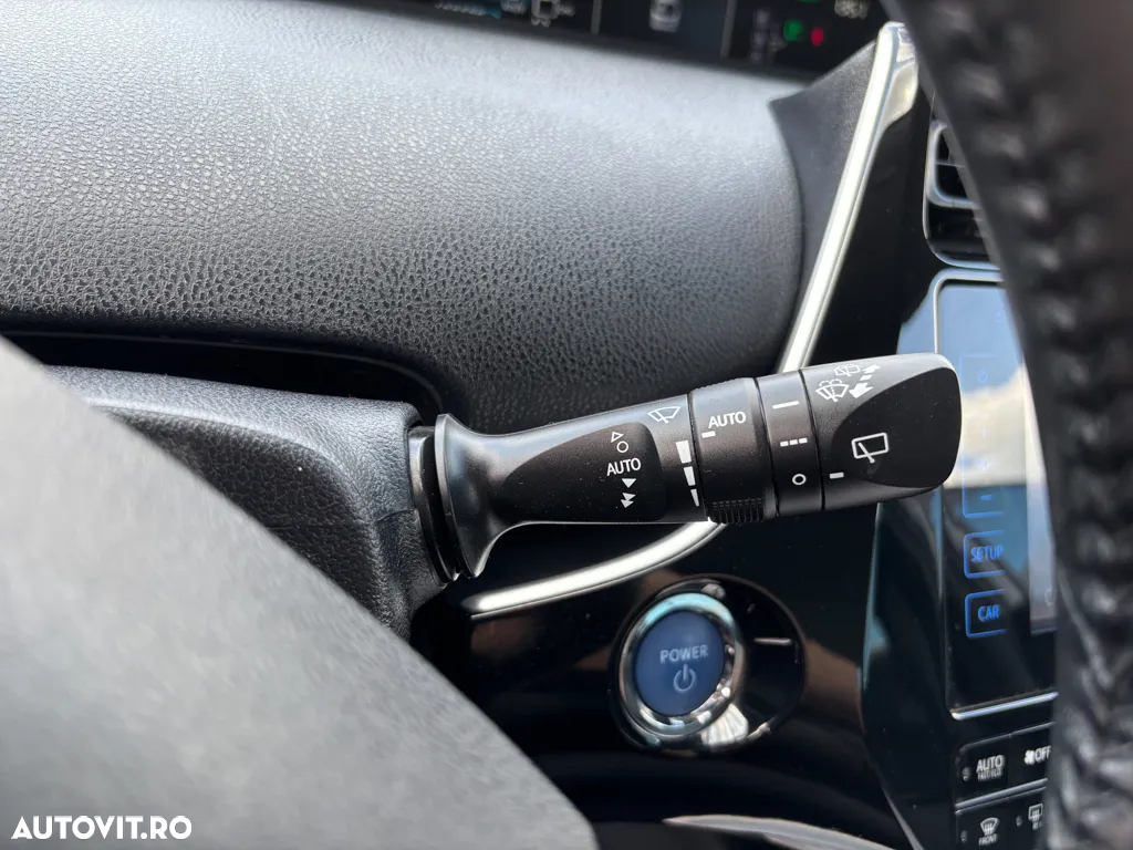Toyota Prius Hybrid Executive - 25