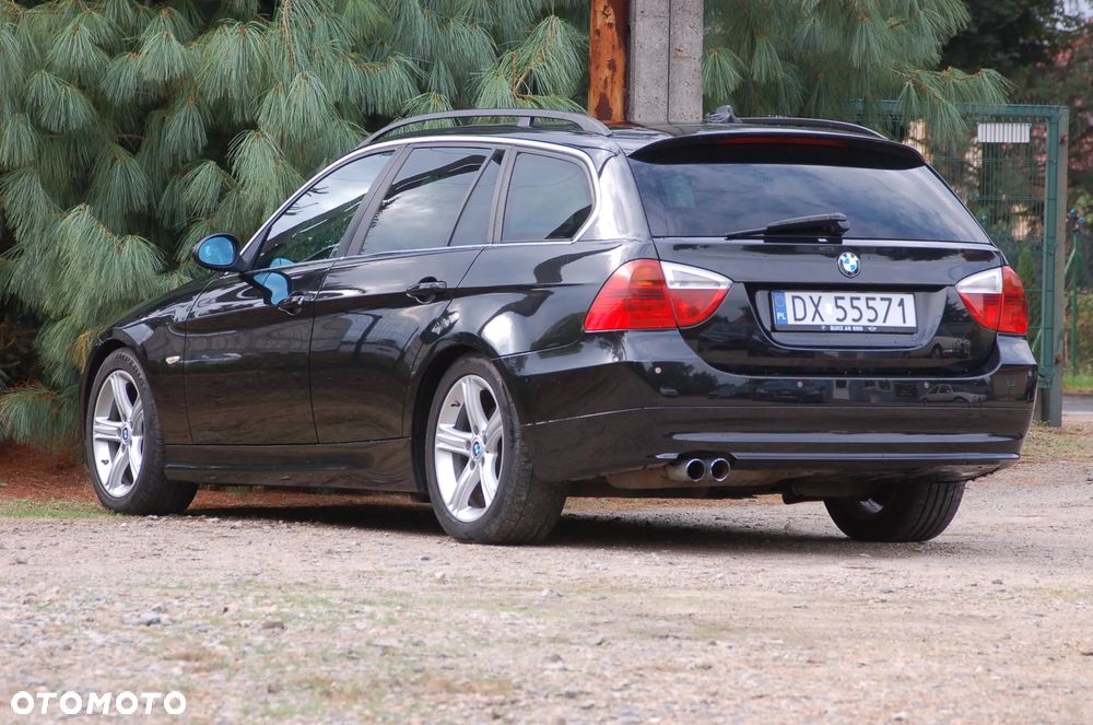 BMW Seria 3 325i - 3