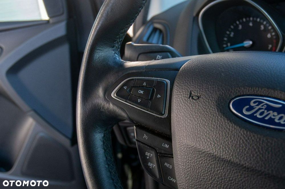 Ford Focus 1.0 EcoBoost Titanium - 19