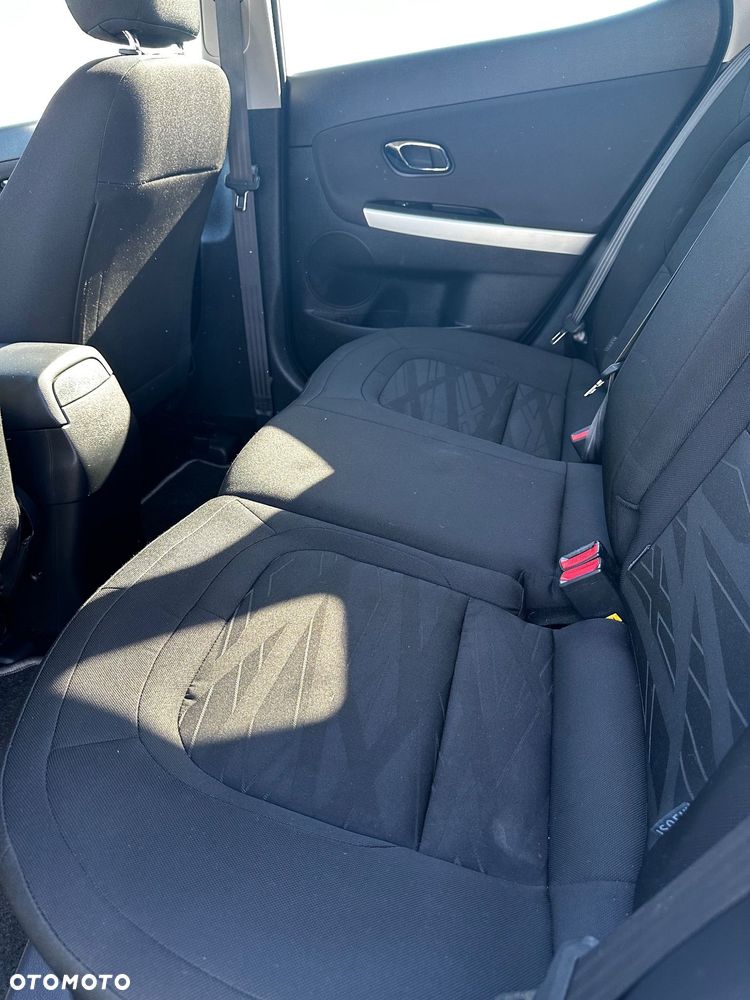 Kia Ceed - 11