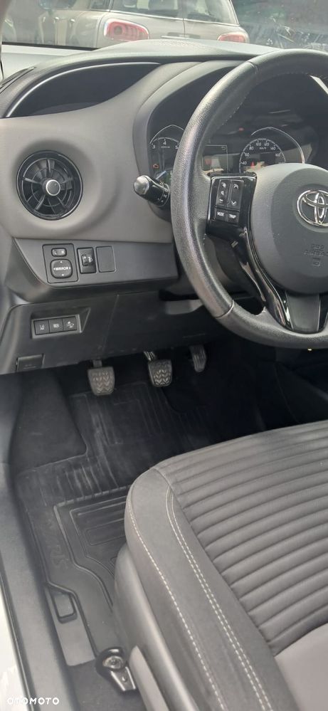 Toyota Yaris 1.5 Selection - 13
