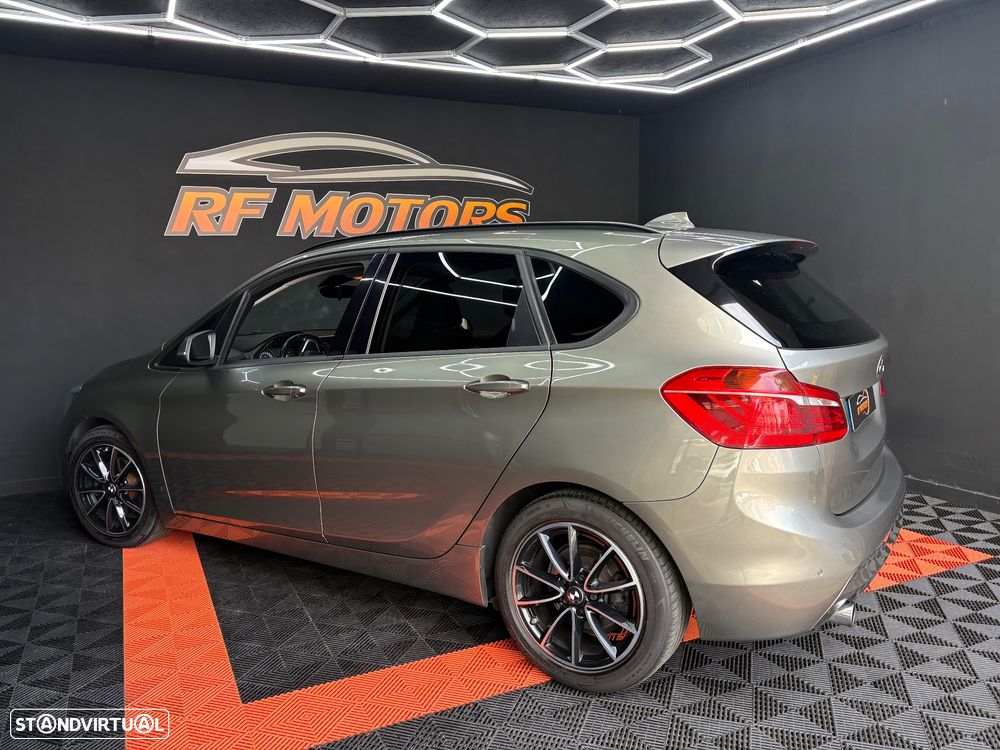 BMW 218 Active Tourer d Line Sport - 27