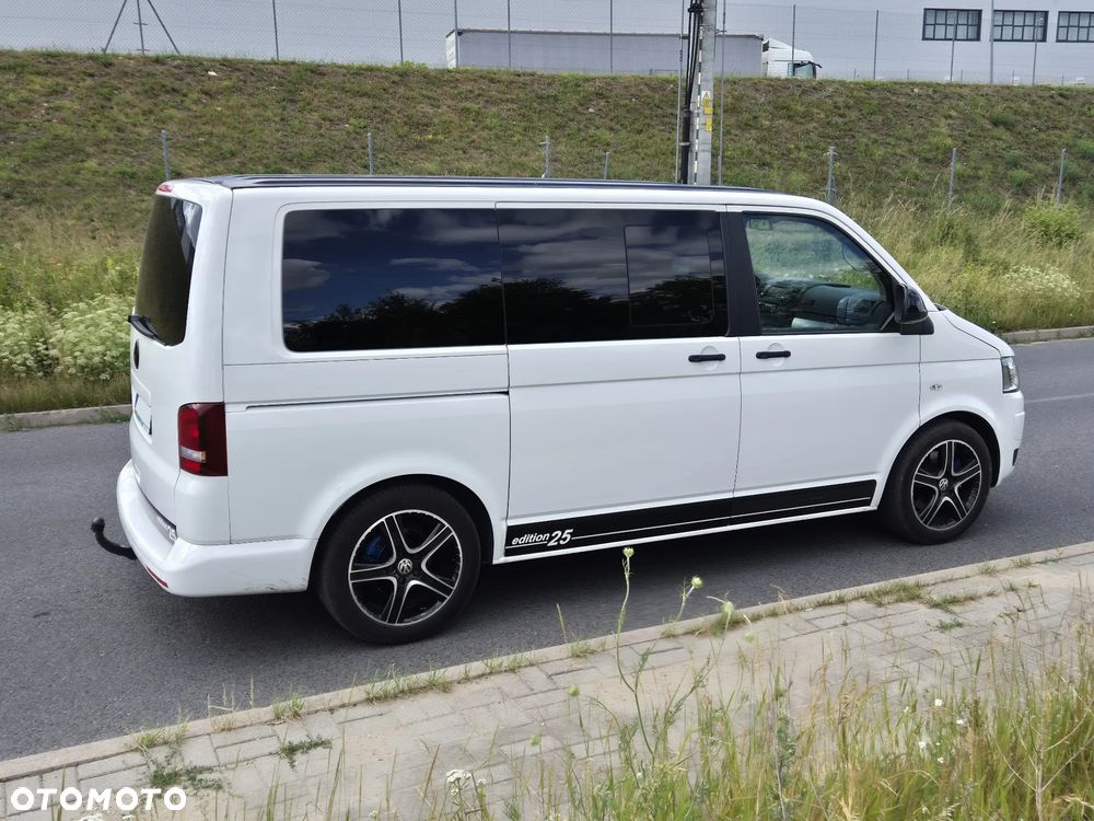 Volkswagen Multivan - 8