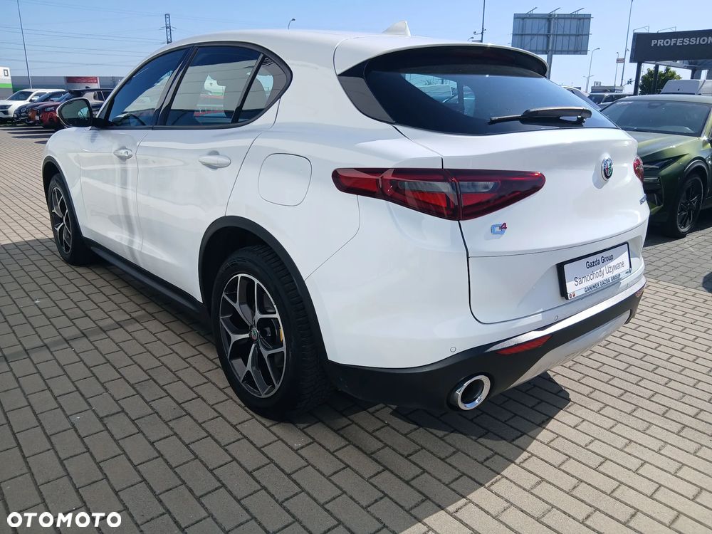 Alfa Romeo Stelvio 2.0 Turbo Executive Q4 - 11