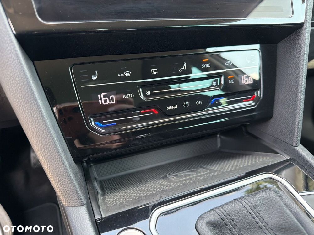 Volkswagen Passat - 26