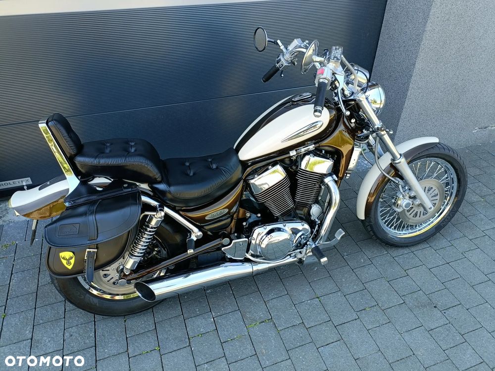 Suzuki Intruder - 11