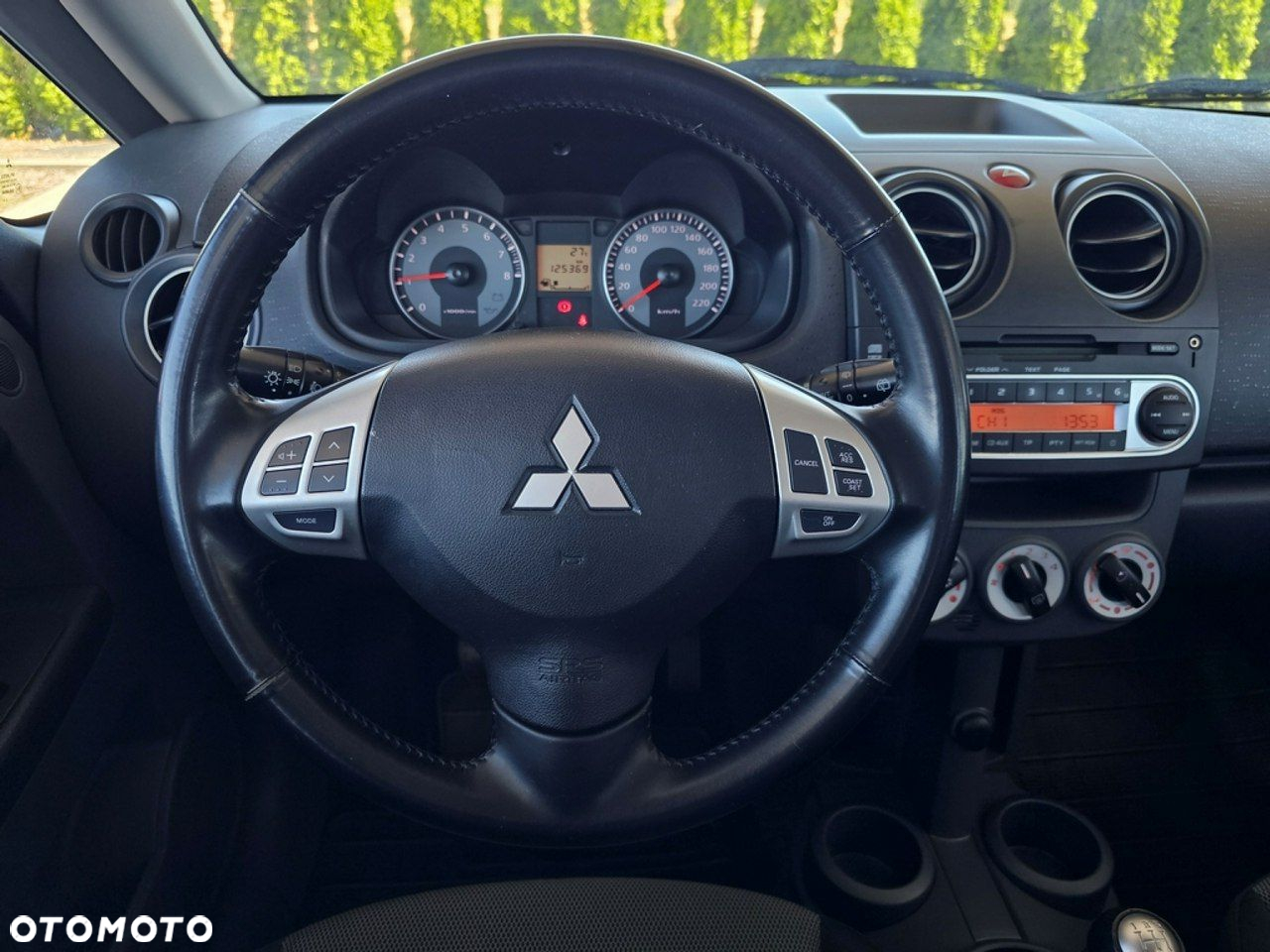 Mitsubishi Colt - 15