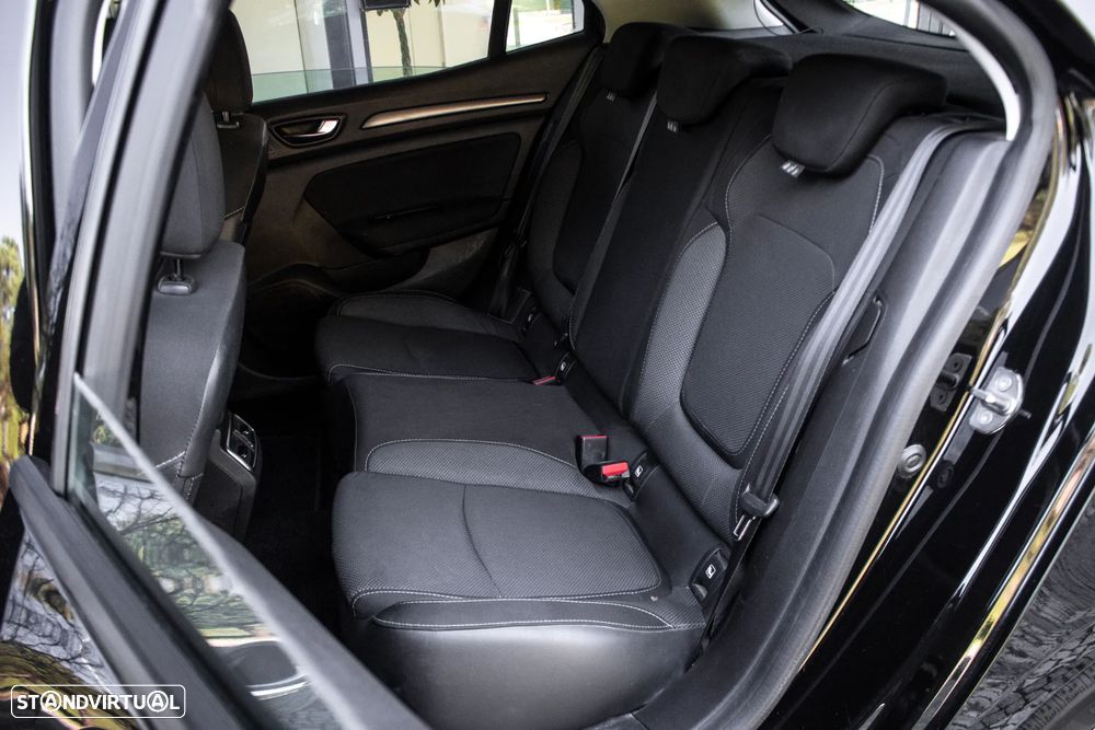 Renault Mégane 1.5 Blue dCi Intens - 29