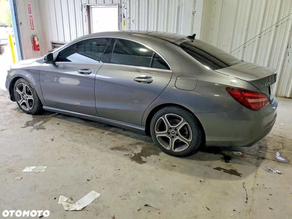 Mercedes-Benz CLA - 6