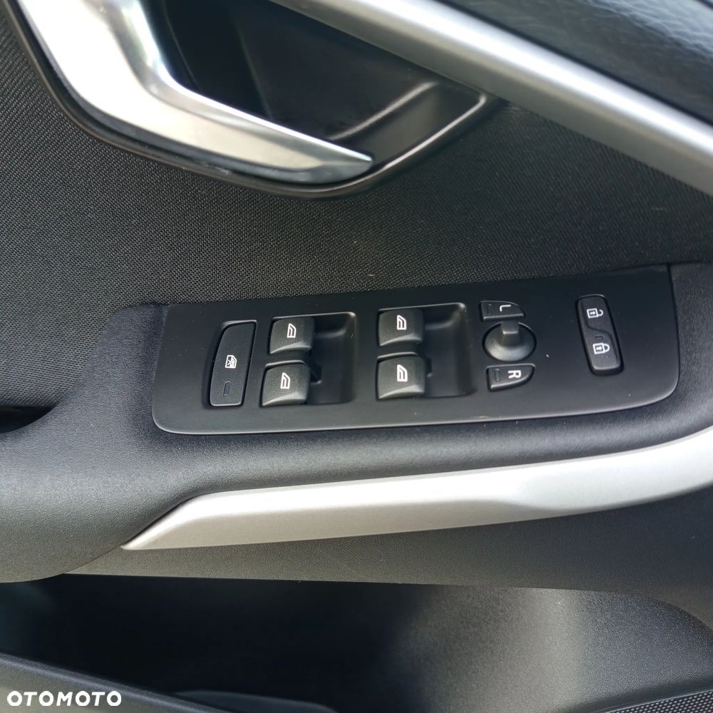 Volvo V40 D4 You - 6