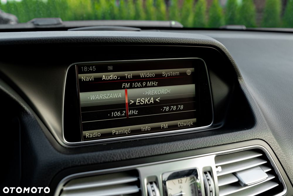 Mercedes-Benz Klasa E 250 7G-TRONIC - 33