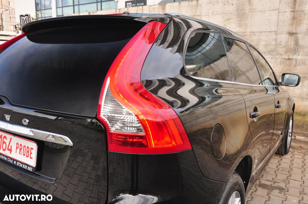 Volvo XC 60 D5 AWD Geartronic Momentum - 15