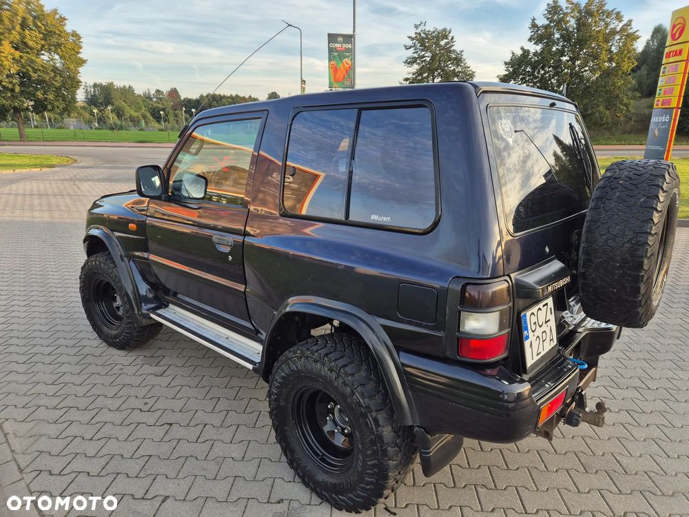 Mitsubishi Pajero - 4