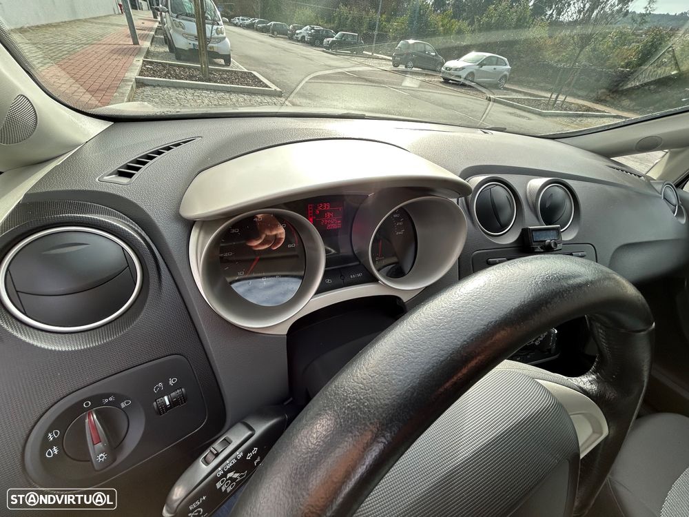 SEAT Ibiza 1.2 TDI Sport DPF - 12