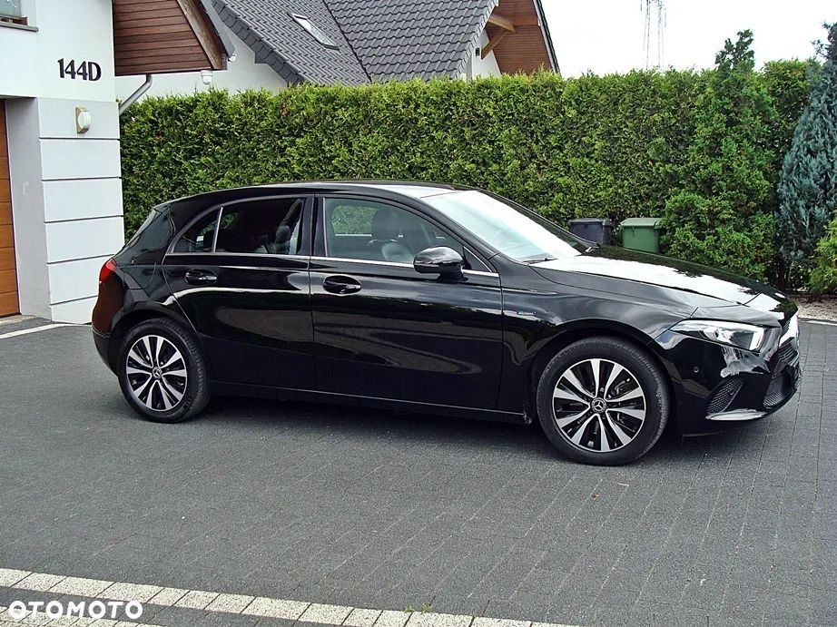 Mercedes-Benz Klasa A 250 e PHEV Progressive 8G-DCT - 3