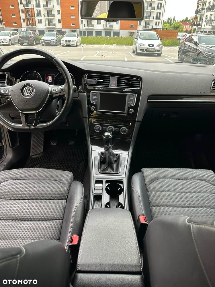 Volkswagen Golf - 7