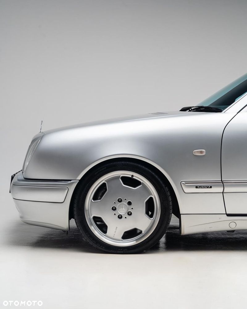 Mercedes-Benz Klasa E - 2