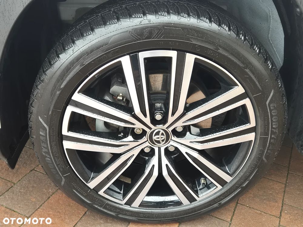 Toyota Corolla Cross - 11