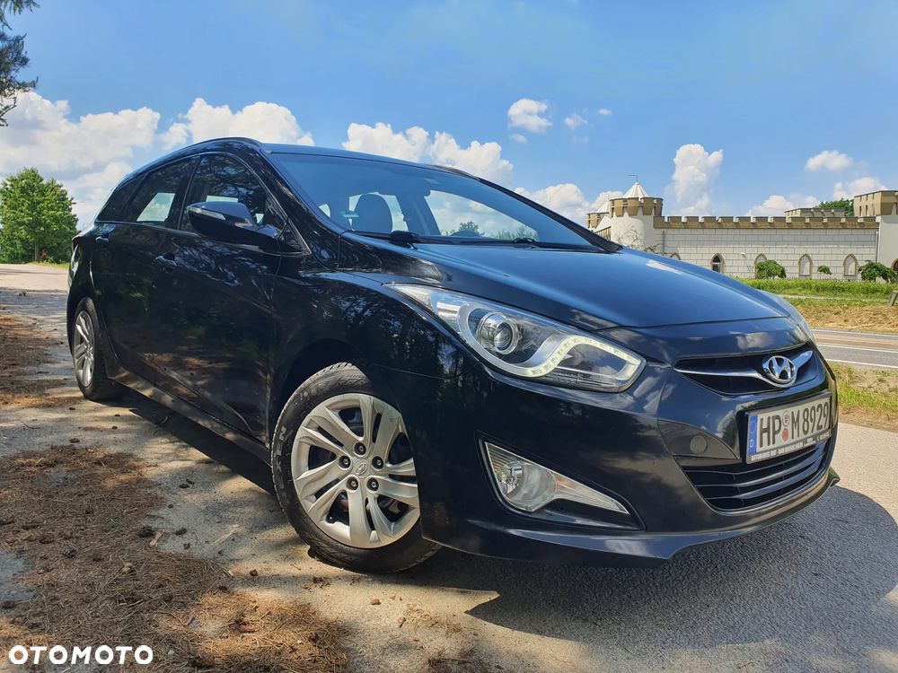 Hyundai i40 Kombi blue 1.6 Trend - 12