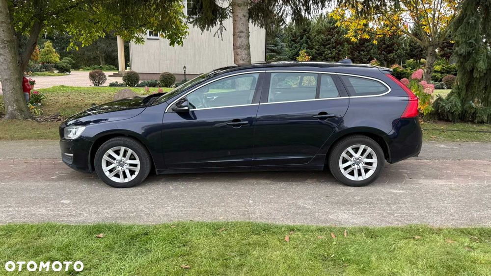 Volvo V60 2017 photo 2
