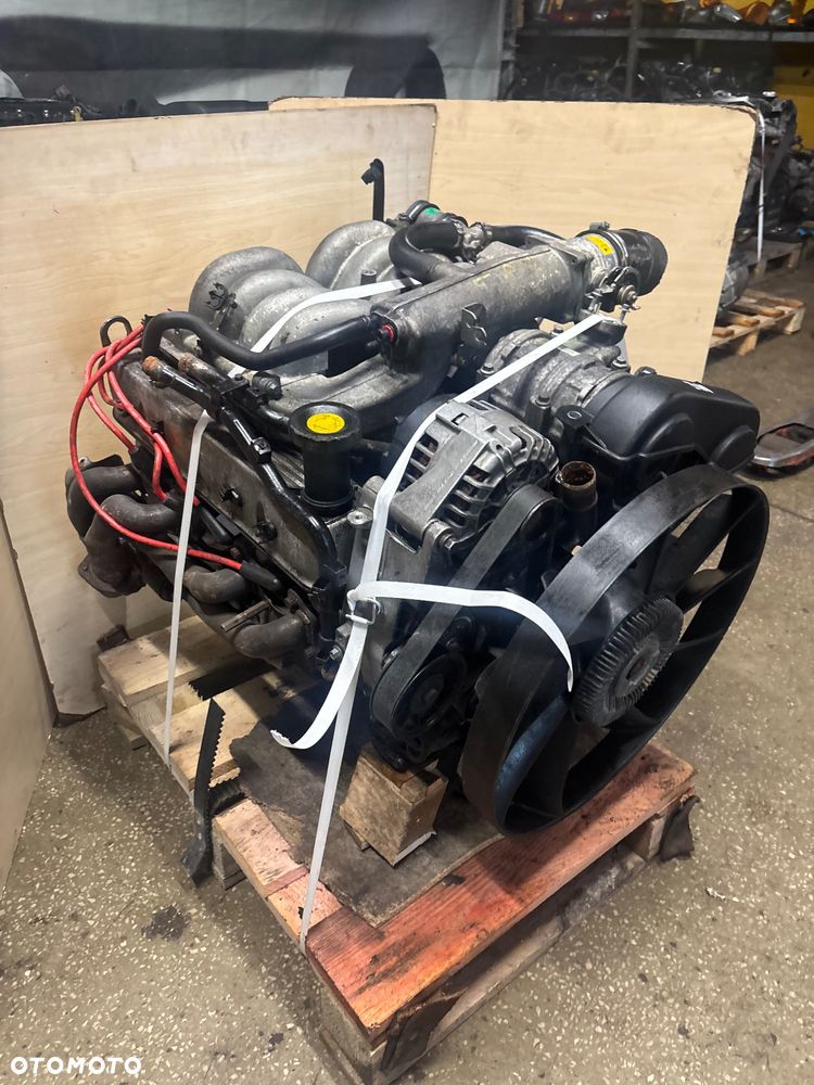 Silnik Land Rover RANGE ROVER DISCOVERY 60d 4.6 na części kręci się - 3