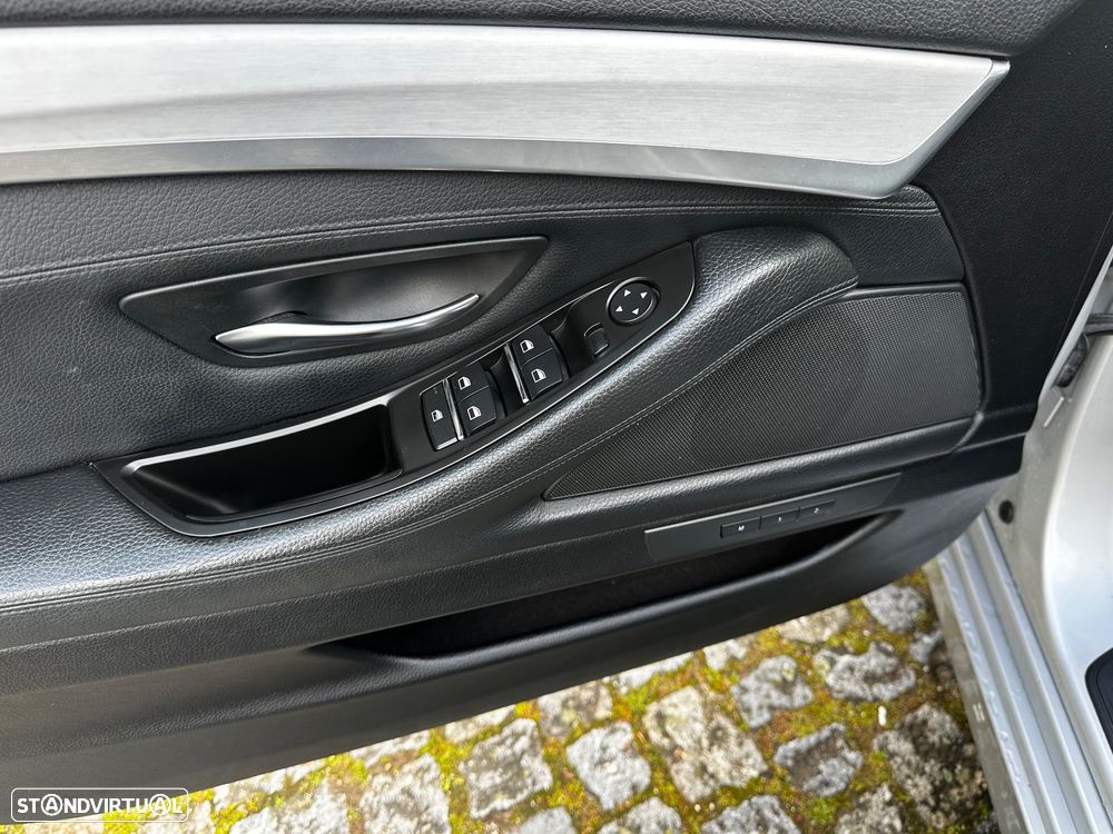 BMW 520 d Pack M - 40