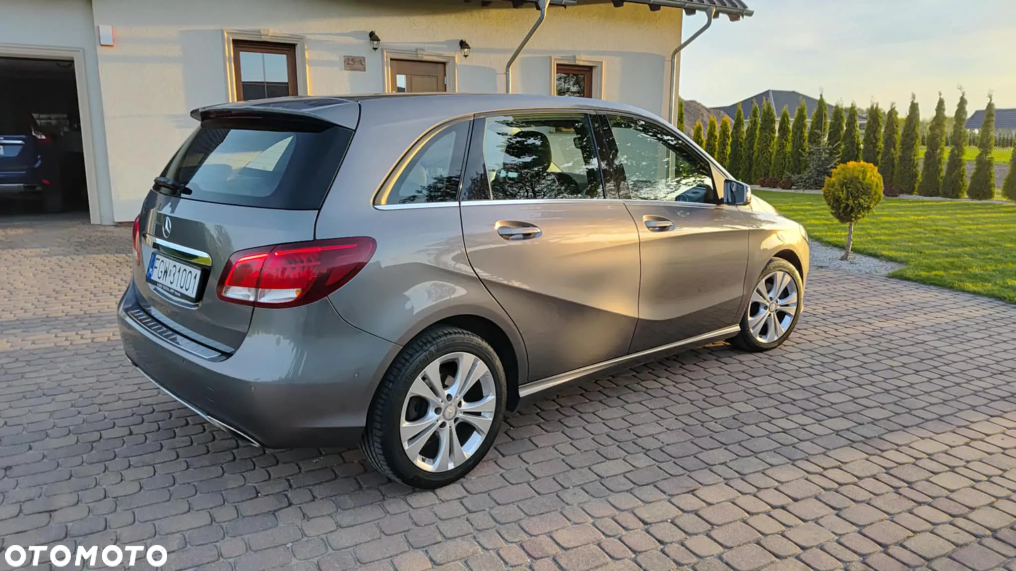 Mercedes-Benz Klasa B 180 - 10