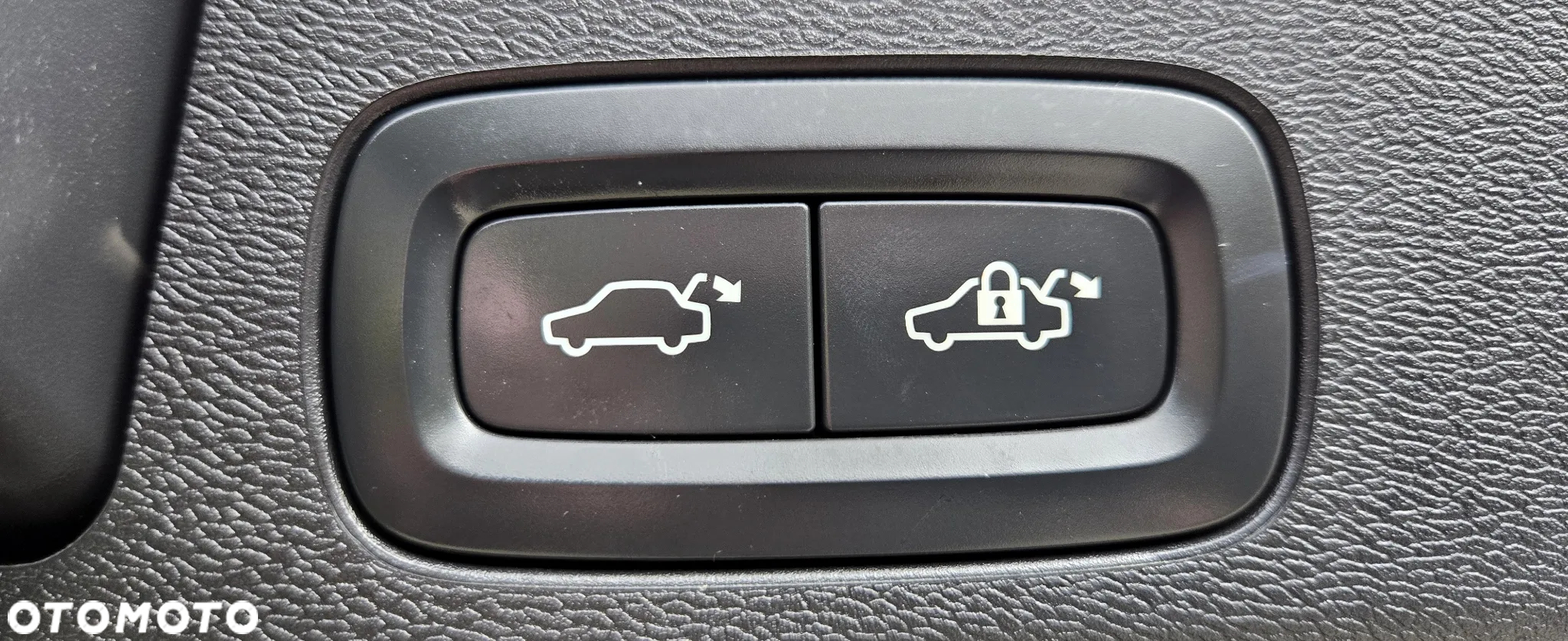 Volvo XC 60 B4 D Geartronic Momentum Pro - 34