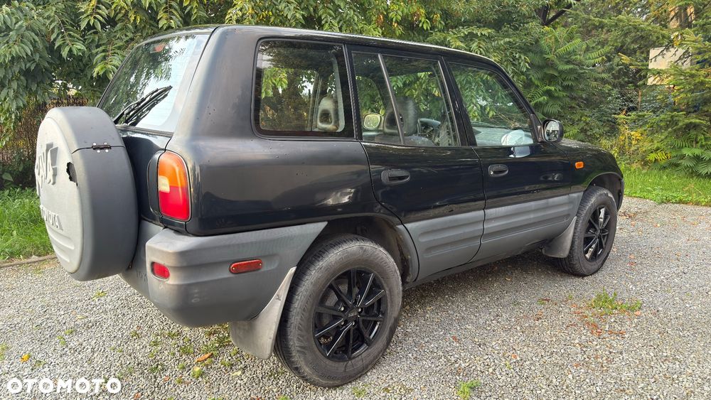 Toyota RAV4 2.0 - 4