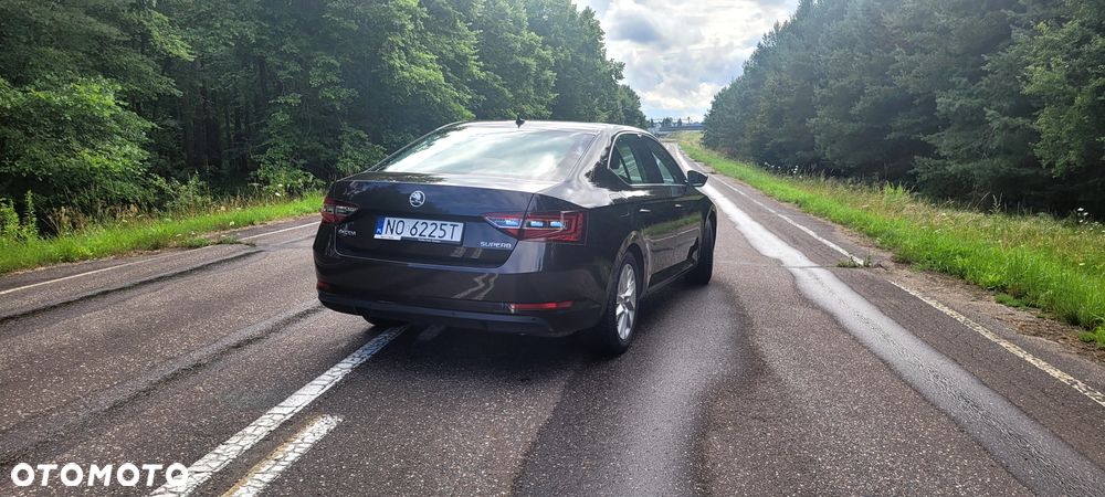 Skoda Superb 1.5 TSI ACT Ambition - 3