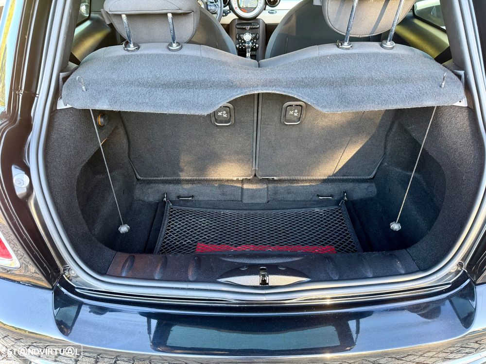 MINI 3 Portas Cooper SD Auto - 28