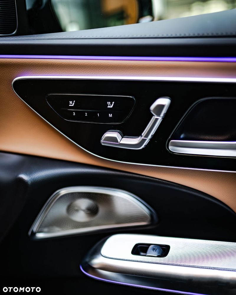 Mercedes-Benz Klasa E 220 d 4-Matic - 23