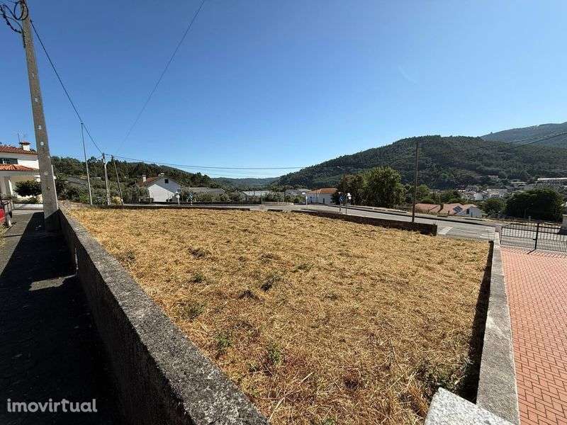 Terreno Urbano à Venda em Góis – Localização Privilegiada - Grande imagem: 2/5