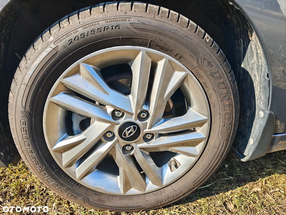 Hyundai Elantra 1.6 Comfort - 7
