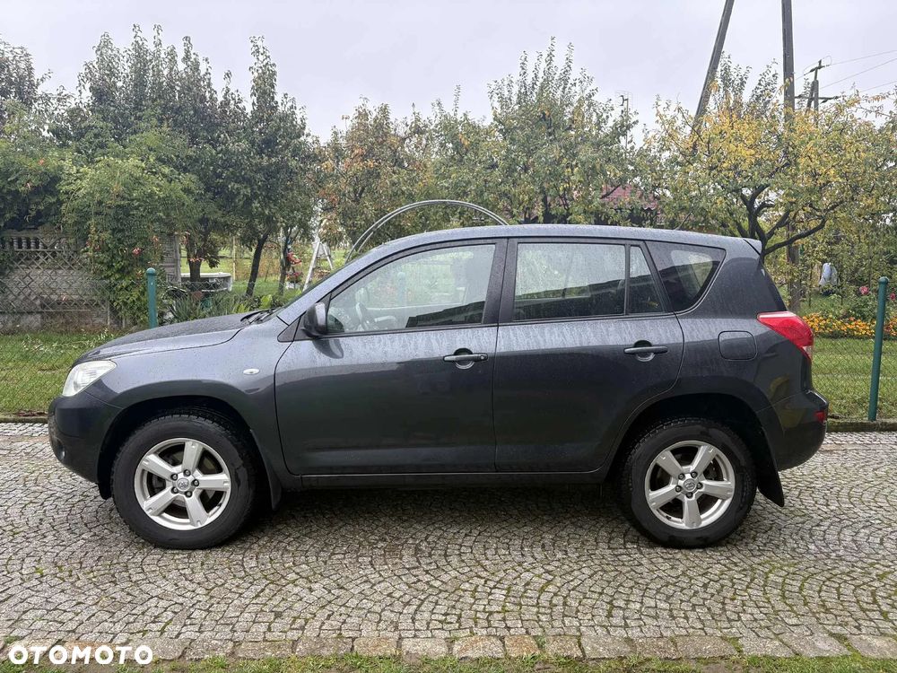 Toyota RAV4 - 2