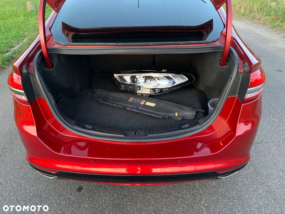 Ford Mondeo 2.0 EcoBoost Titanium - 22