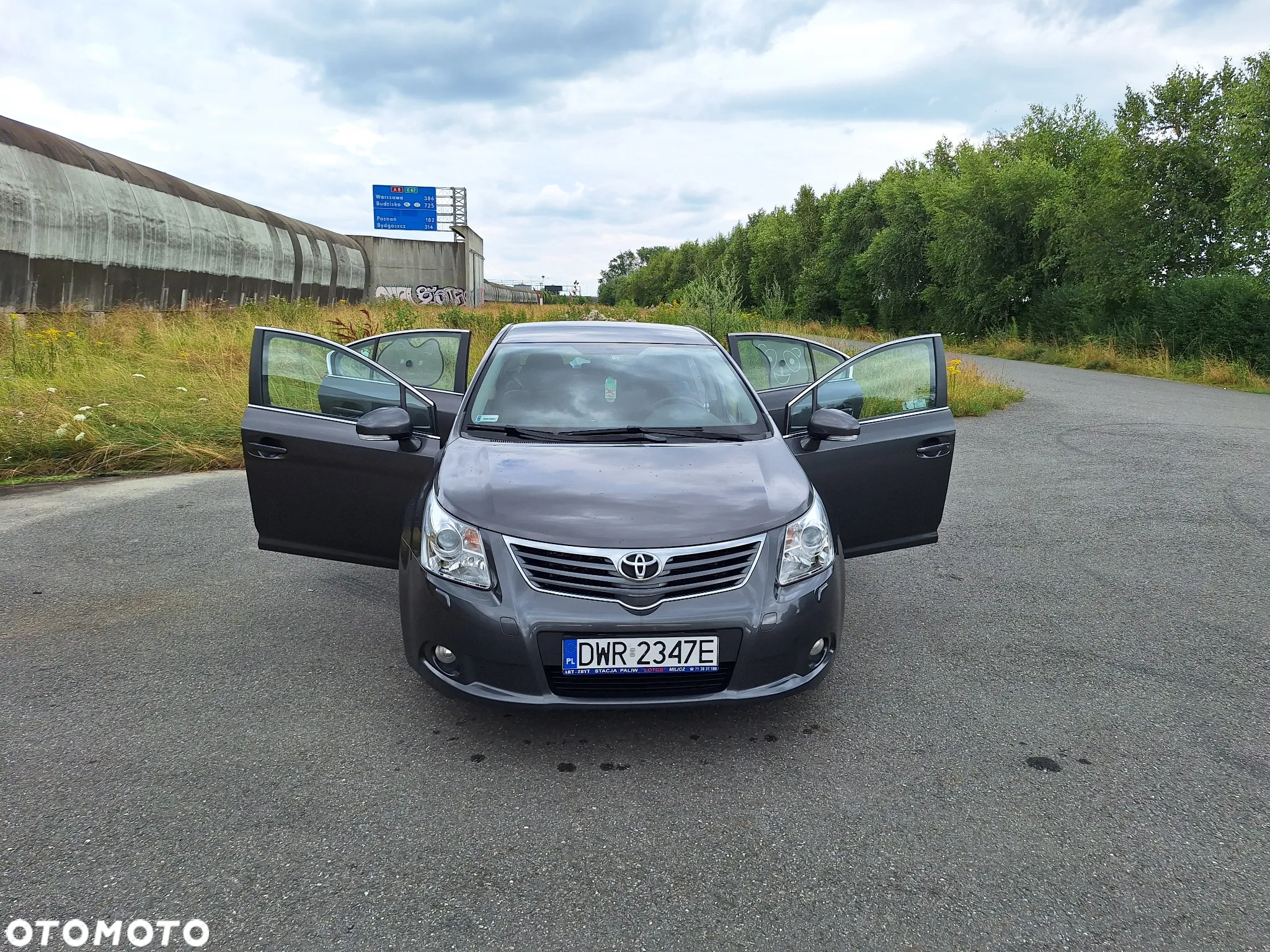 Toyota Avensis 1.6 Luna - 5