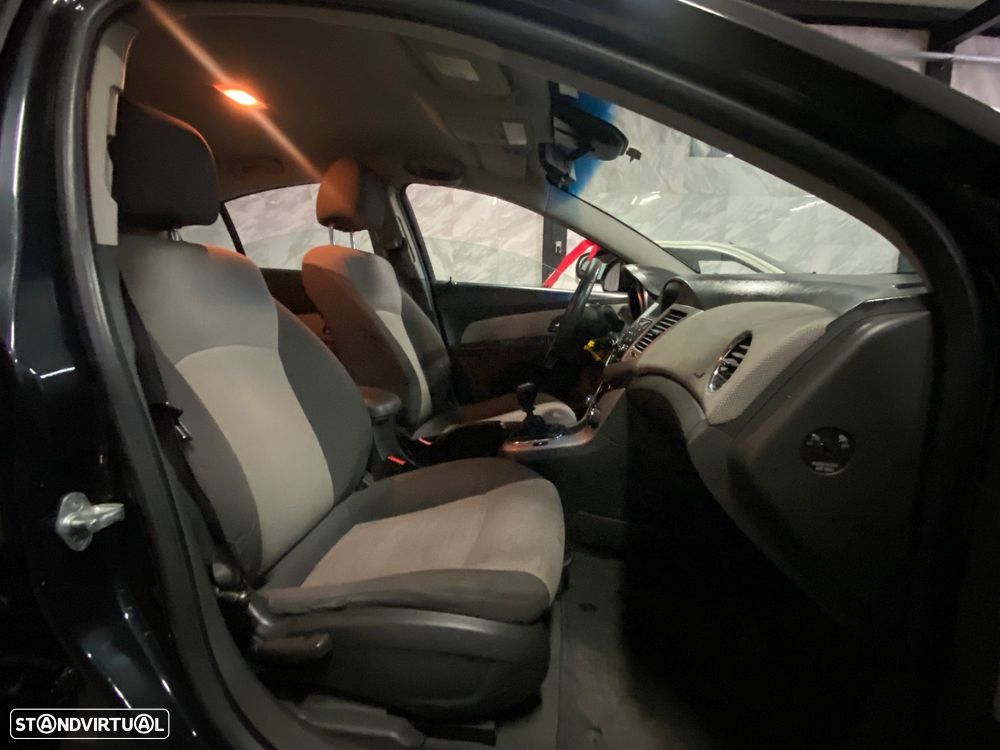 Chevrolet Cruze 1.6 LS - 5