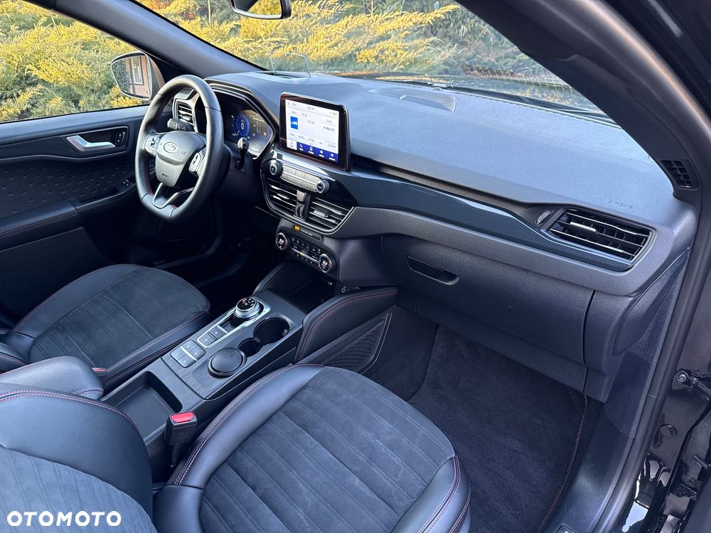 Ford Kuga 2.0 EcoBlue 4x4 ST-LINE - 28