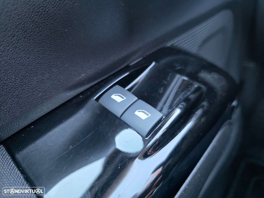 Citroën C3 1.2 PureTech Plus - 19