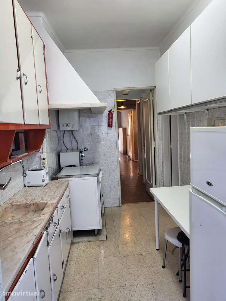 Quarto Interior (sem Janela) Individual São Domingos de Benfica - Grande imagem: 2/7