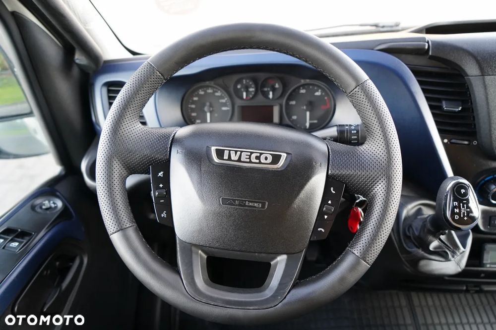 Iveco DAILY 35-140 / CHŁODNIA / THERMO KING / REGAŁY / MANUAL / BLIŹNIAK / - 30