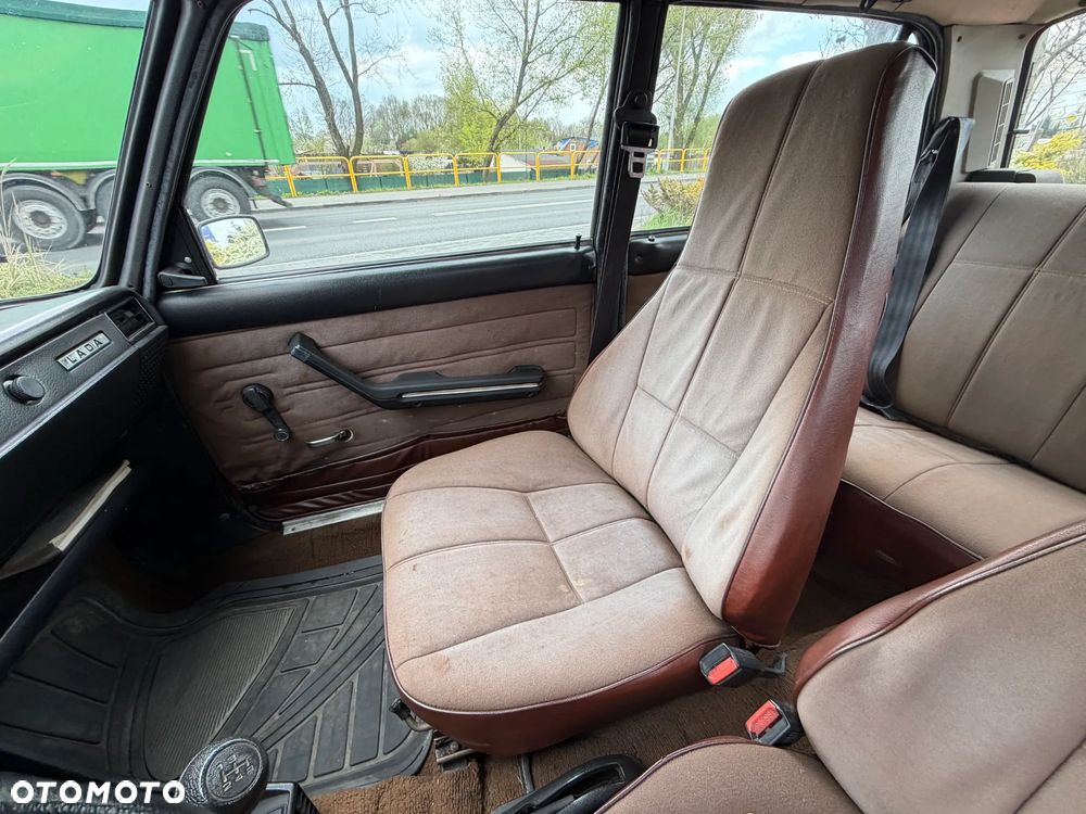 Lada 2103 - 17