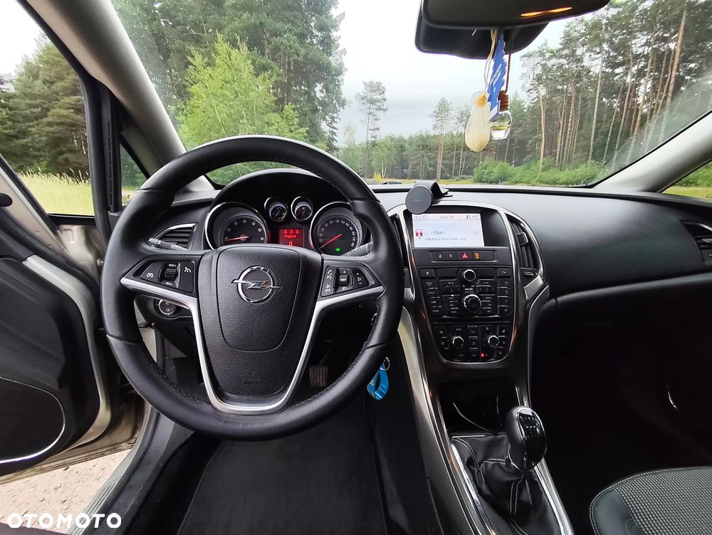Opel Astra 1.4 Turbo Exklusiv - 14