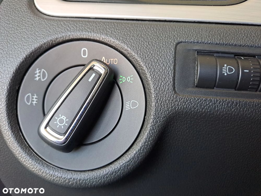 Skoda RAPID 1.0 TSI Ambition - 16