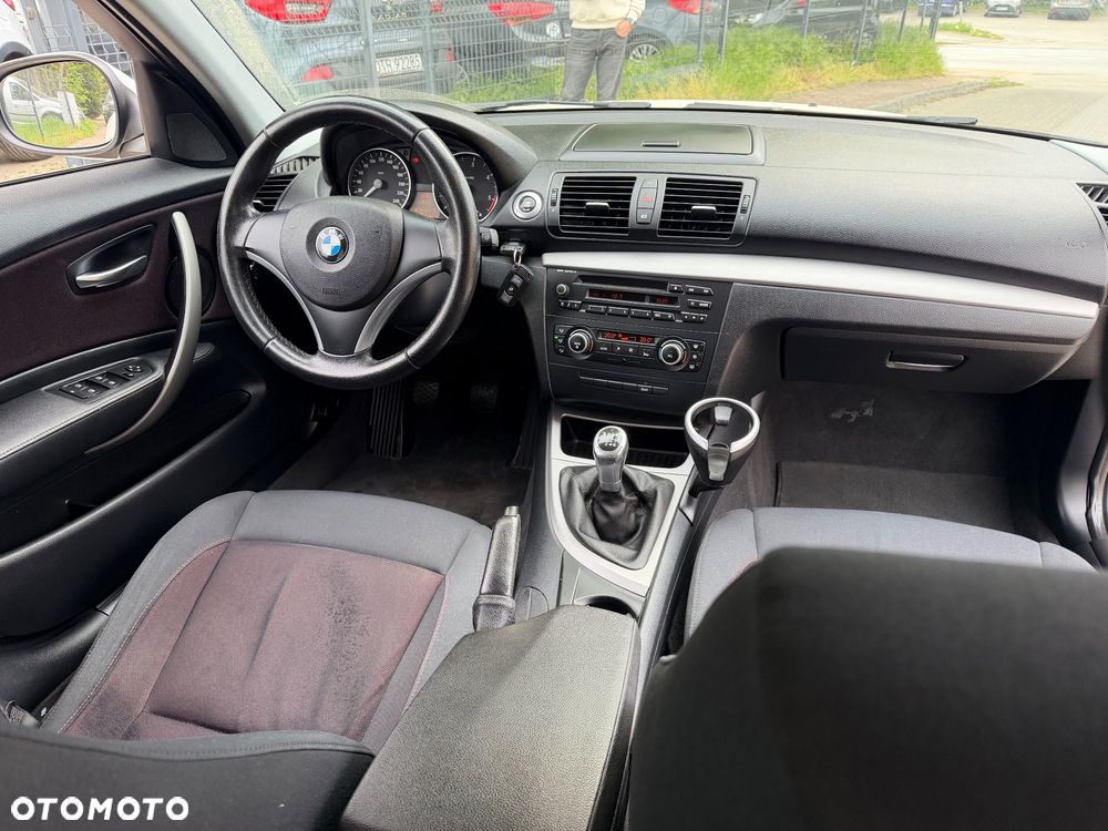 BMW Seria 1 - 24
